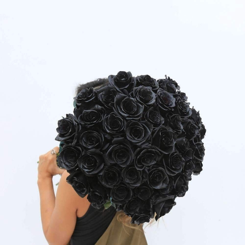Букет из 48 черных роз